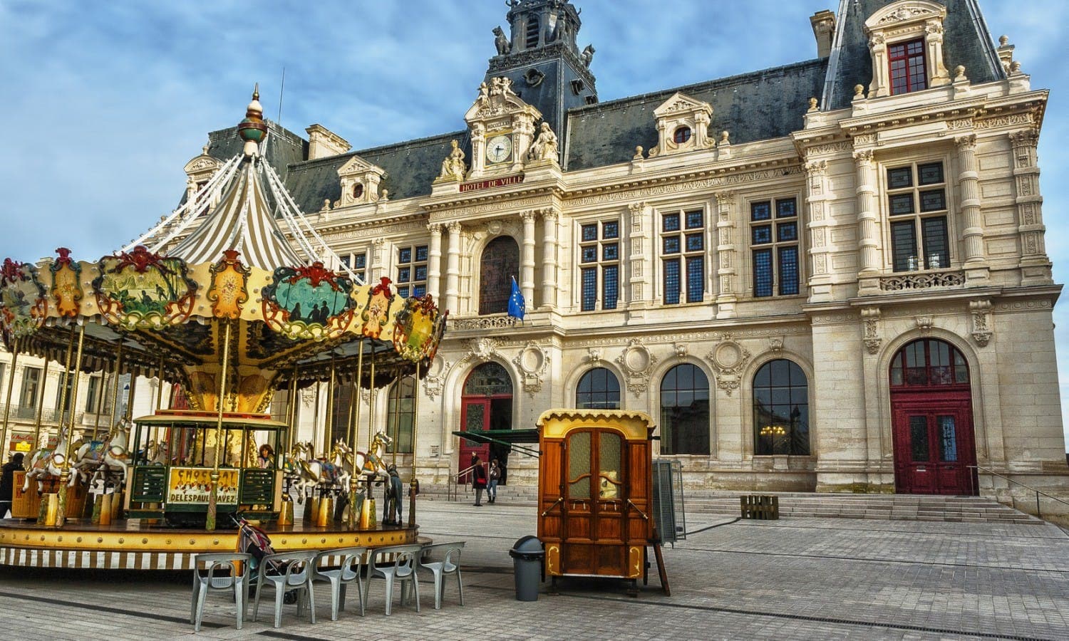 Poitiers city view