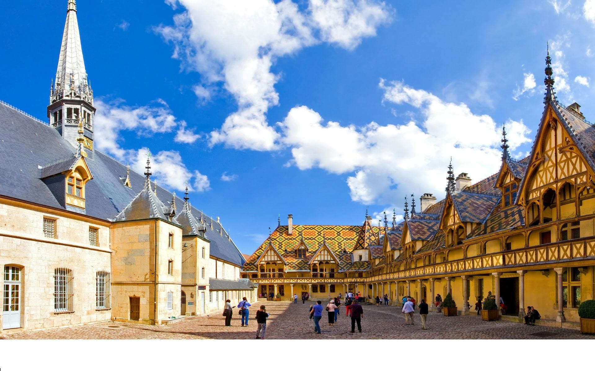 Beaune city view