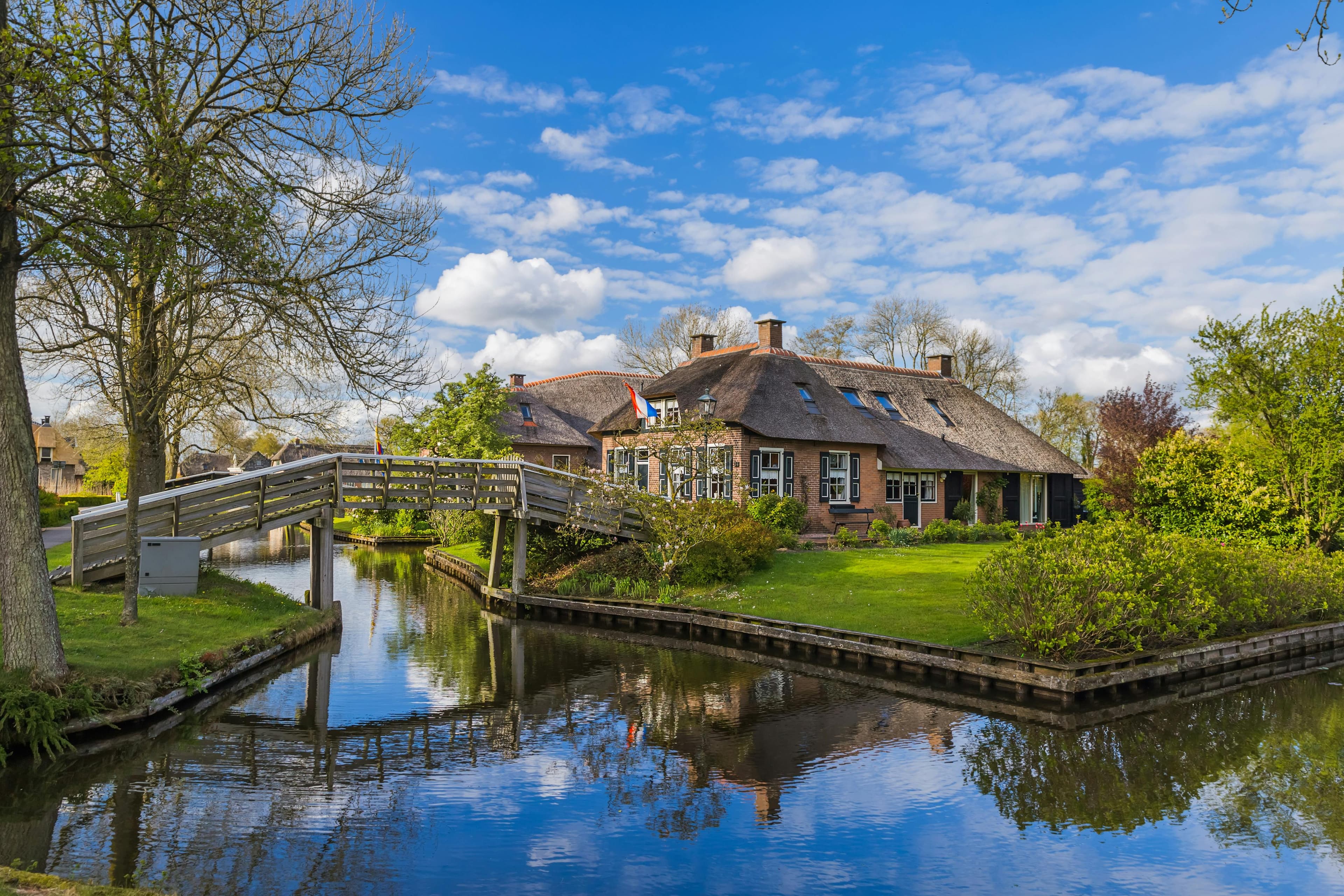 Giethoorn city view